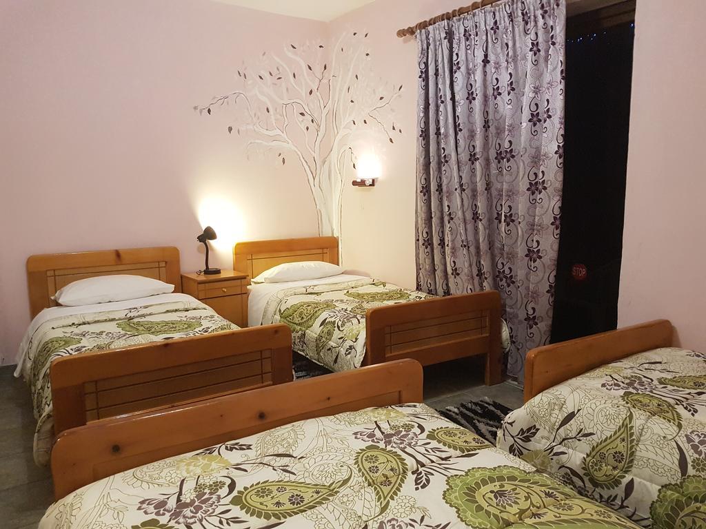 Sofia Rooms กาลัมปากา ภายนอก รูปภาพ