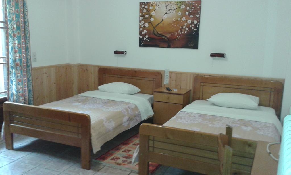 Sofia Rooms กาลัมปากา ภายนอก รูปภาพ